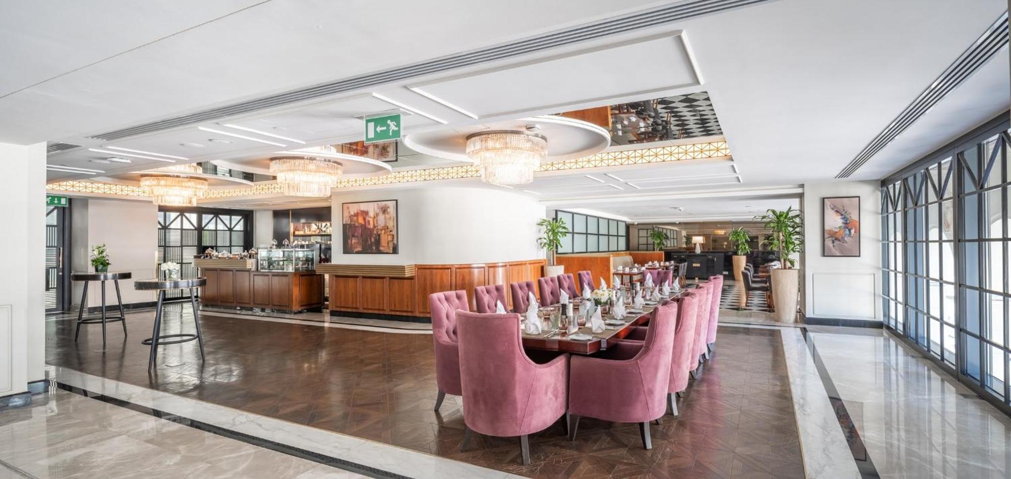 The Hotel Galleria Jeddah, Curio Collection By Hilton Exterior photo The restaurant