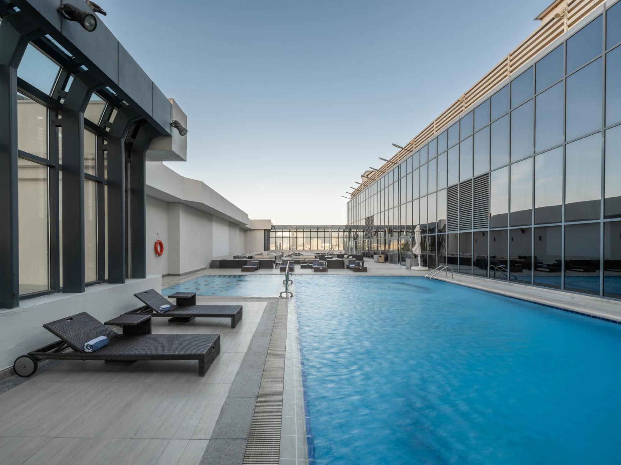 The Hotel Galleria Jeddah, Curio Collection By Hilton Exterior photo The swimming pool at the hotel