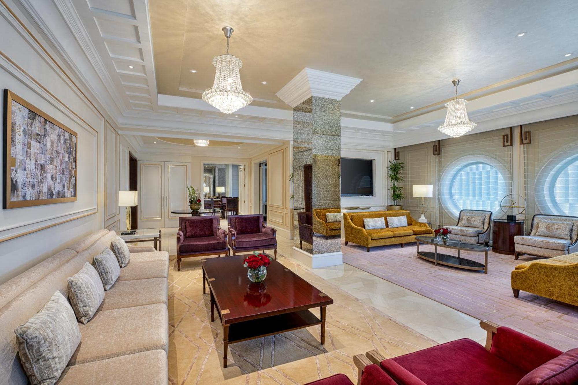 The Hotel Galleria Jeddah, Curio Collection By Hilton Exterior photo The Presidential Suite